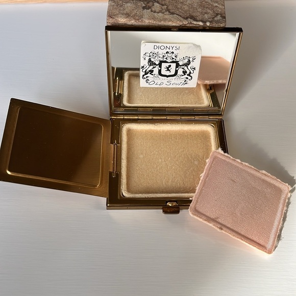 Vintage Dionysius Old South Powder Compact - Picture 7 of 11